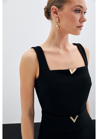 Sateen Yaka Gold Aksesuarlı Bluz - Siyah-135427 Siyah