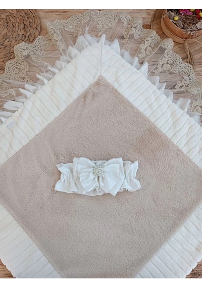Yenidoğan Wool Yün Kumaş Taç Nakışlı Güpür Duvaklı Fiyonk Prizma Taş Unisex Kundak Bebek Battaniyesi Bej Renkli Çok Renkli