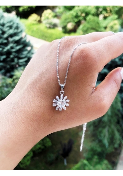Zirkon Taşlı Papatya Model Kadın Kolye  Bbk05 Siyah