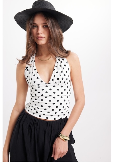 Tudors Kadın Standart Fit Normal Kesim Kolsuz Halter Yaka Boyundan Bağlama Detaylı Puantiyeli Beyaz Bluz-51014