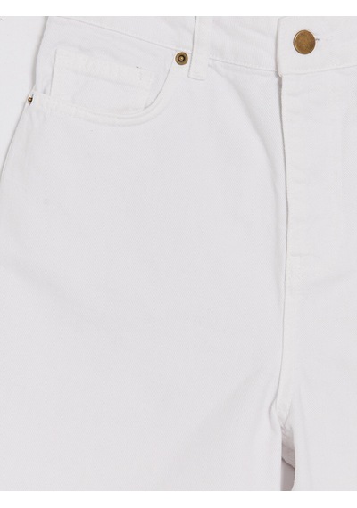 Lcwaıkıkı Petite Beyaz Regular Fit Kadın Jean Şort