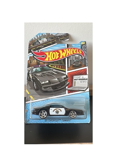 Hot Wheels 85 Chevrolet Camaro Çok Renkli