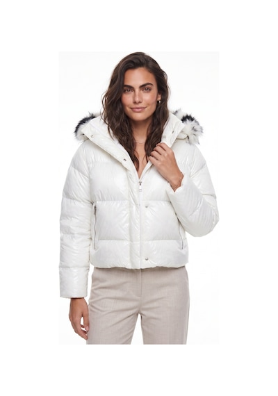 Onloox Kadın Beyaz Beyaz Polyester Kumaş Kapüşonlu Astarlı Kısa Kesim Yanları Cep Detaylı Puffer Mont