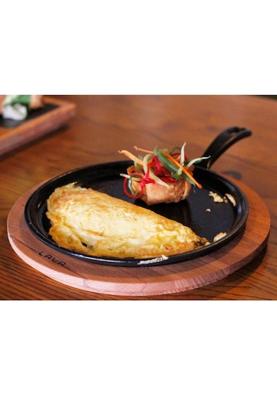 Lava Döküm Ahşap Altlıklı Krep. Pizza. Pankek Tavası  26 CM.