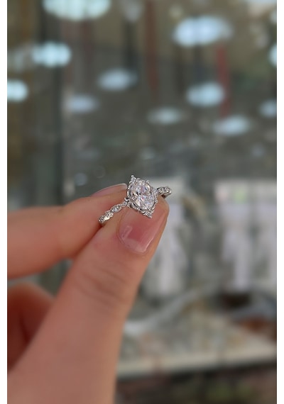 925 Ayar Gümüş Oval Kesim Zirkon Taşlı Vintage Tasarım Kadın Yüzük Gümüş