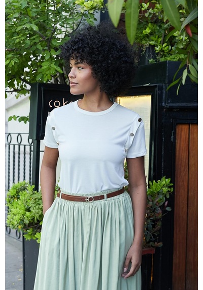 Jument Kadın Kaliteli Modal Kumaş Sıfır Yaka Düğme Aksesuarlı Kısa Kol T-shirt Bluz-krem Krem Jument Kadın Kaliteli Modal Kumaş Sıfır Yaka Düğme Aksesuarlı Kısa Kol T-shirt Bluz-krem Krem
