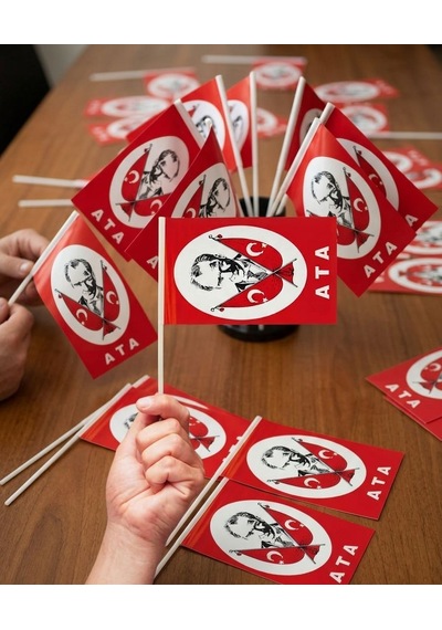 Çubuklu Türk Bayrağı 40 Lı Paket 20x30 Cm Dayanıklı Plastik Saplı Kağıt Bayrak Kutlama, Organizasyon Ve Etkinlikler Tek Ebat