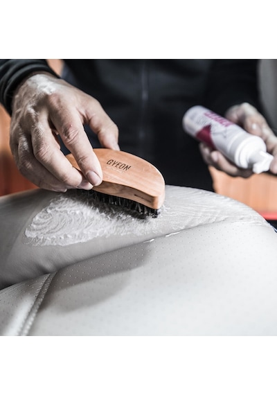 Gyeon Q²m Leather Brush Deri Temizlik Fırçası