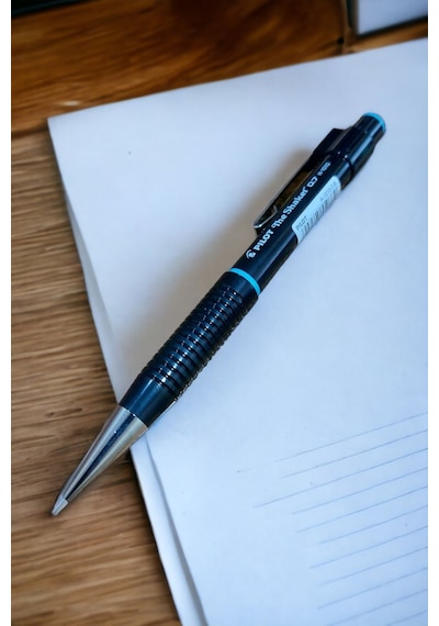 Pilot The Shaker 0.7 Mm Versatil Uçlu Kalem Yeni Üretim Sallayınca Uç Çıkaran Kalem