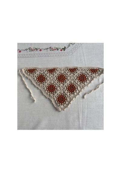 Tığ İşi Örgü Üçgen Bandana: Saç Bandı Bej Bej