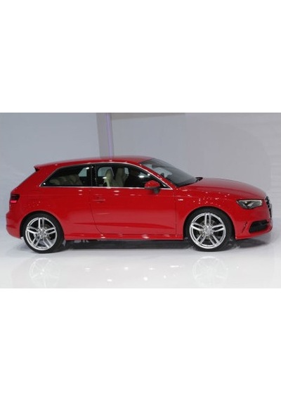 Audi A3 Hb 2013-2021 Cam Çıta Çerçevesi Komple Set Kromu Nikelajı