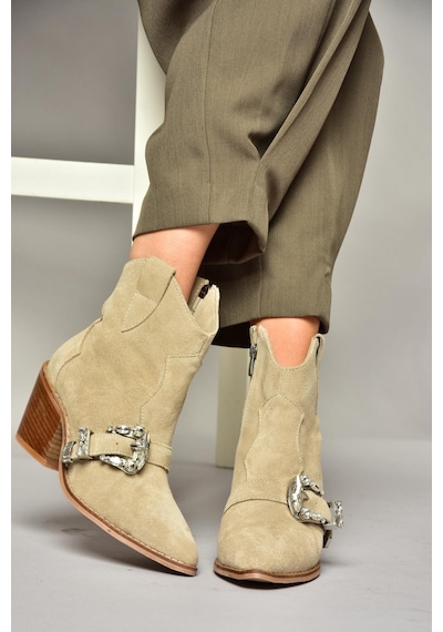Fox Shoes T380395002 Bej Süet Taş Detaylı Kadın Bot Bej-süet Bej