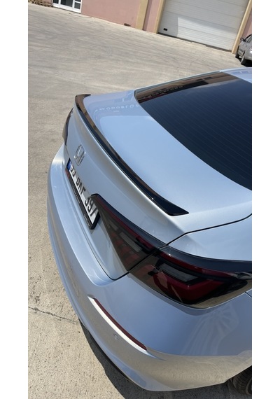 Honda Civic 2022+ Fe1 Hybrid Spoiler Parlak Siyah
