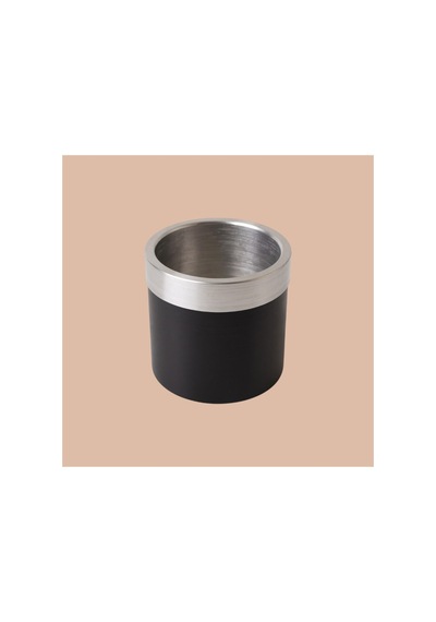 Aura Metallic Serisi Saksı - Minimalist Tasarım 30x30 Cm Siyah Gümüş
