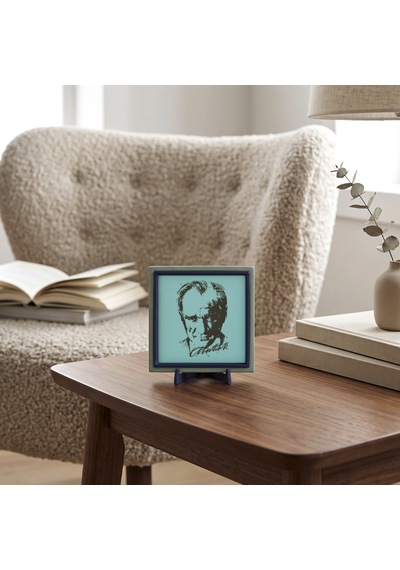 Atatürk Temalı Şık Dekoratif Obje, Evinizin Her Köşesine Anlam Katan Modern Tasarım 10x10 Cm