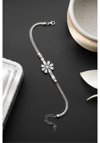 Çekirdekjewelry 925 Ayar Gümüş Zirkon Taşlı Çiçek Motifli Kadın Bileklik Gri