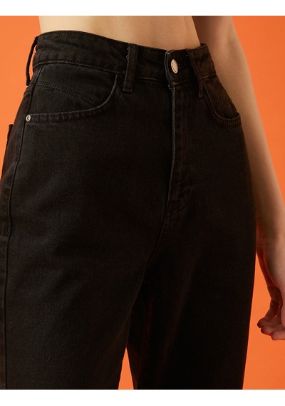 Koton Mom Jean - Normal Bel Dar Kesim Dar Paça Pantolon Siyah 1yak47328md