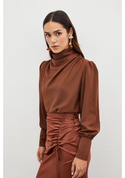 Sateen Drape Detaylı Bluz - Kahve