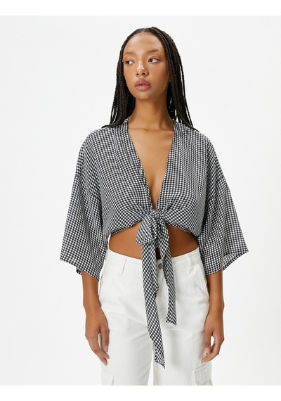 Koton Oversize Crop Kimono Bluz Kruvaze Geniş 3/4 Kol Kaz Ayağı Desenli Bağlama Detaylı Siyah Desenli 4wal60116ıw Koton Oversize Crop Kimono Bluz Kruvaze Geniş 3/4 Kol Kaz Ayağı Desenli Bağlama Detaylı Siyah Desenli 4wal60116ıw