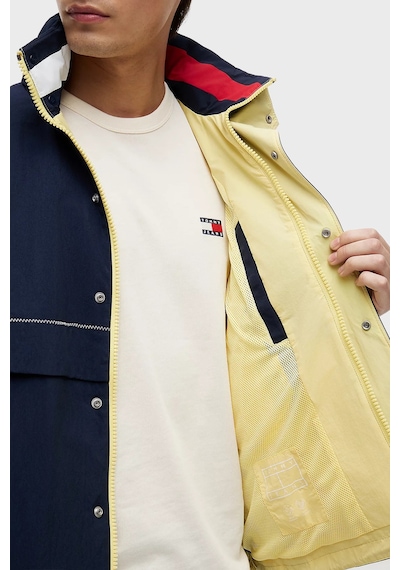 Tommy Jeans Logolu Oversize Su İtici Saklanabilir Kapüşonlu Mont Erkek Mont Dm0dm23225 C1g Lacivert Tommy Jeans Logolu Oversize Su İtici Saklanabilir Kapüşonlu Mont Erkek Mont Dm0dm23225 C1g Lacivert