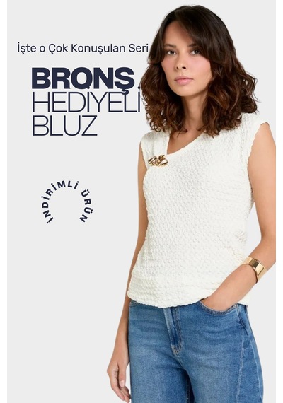 Kadın Ekru Broşlu-broş Detaylı Kolsuz Bluz Şık Ve Modern Tasarım, Kadın Bluz Beyaz