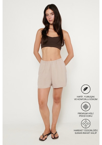 AC&Co / Altınyıldız Classics Kadın Bej Yumuşak Dokulu Standart Fit Beli Lastikli Cepli Rahat Örme Esnek Şort