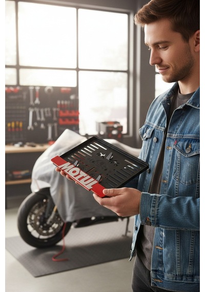 Motorsiklet Motul Plakalık Kırmızı Kabartmalı Krom Yazı 1 Adet Motor Plakası