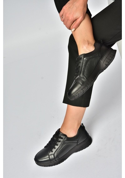 Fox Shoes Z555562003 Siyah Hakiki Deri Kadın Spor Ayakkabı