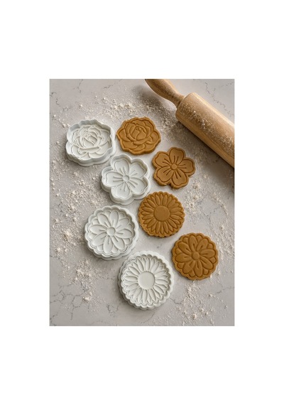 4'lü Çiçek Desenli Kurabiye Ve Hamur Kalıbı Seti - 5-7 Cm Antik Çiçek Modelleri