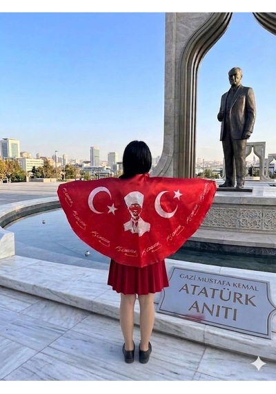 Tarzını Seç Çift Taraflı Atatürk Silüet Türk Bayraklı Pelerin Gösteri Kostümü 145x73cm Çok Renkli