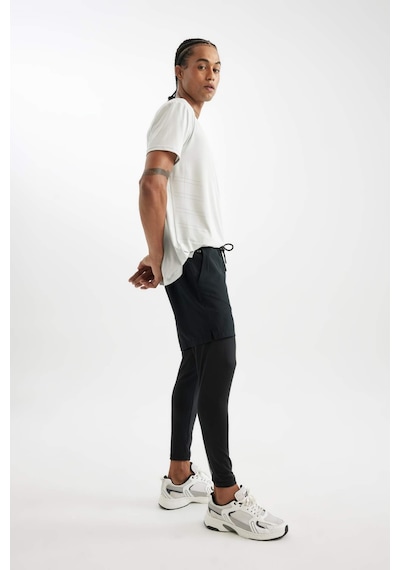 Defacto Slim Fit Dar Kesim Sporcu Uzun Taytlı Dokuma Şort A9124AX23AU Siyah