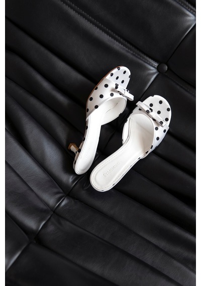 Wolk Shoes Oven Kadın Topuklu Saten Sandalet Puantiye Beyaz