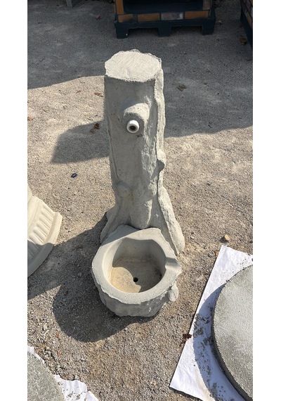 Dekoratif Bahçe Kütük Görünümlü Beton Çeşme Barbekü Gross