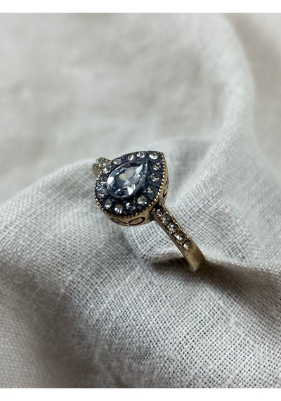 Swarovski Taşlı Su Damlası Yüzük Beyaz