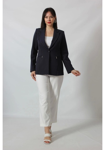Moda Berray 1906 Lacivert Çizgili Fermuarlı Cep Aksesuarlı Kadın Büyük Beden Blazer Ceket Lacivert Moda Berray 1906 Lacivert Çizgili Fermuarlı Cep Aksesuarlı Kadın Büyük Beden Blazer Ceket Lacivert