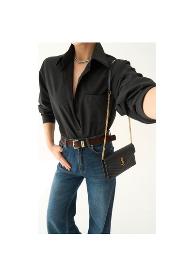 Qustyle Vatkalı Siyah Gömlek Kadın Omuz Detaylı, Oversize Fit, Şık Günlük Ve Ofis Gömleği Siyah Qustyle Vatkalı Siyah Gömlek Kadın Omuz Detaylı, Oversize Fit, Şık Günlük Ve Ofis Gömleği Siyah