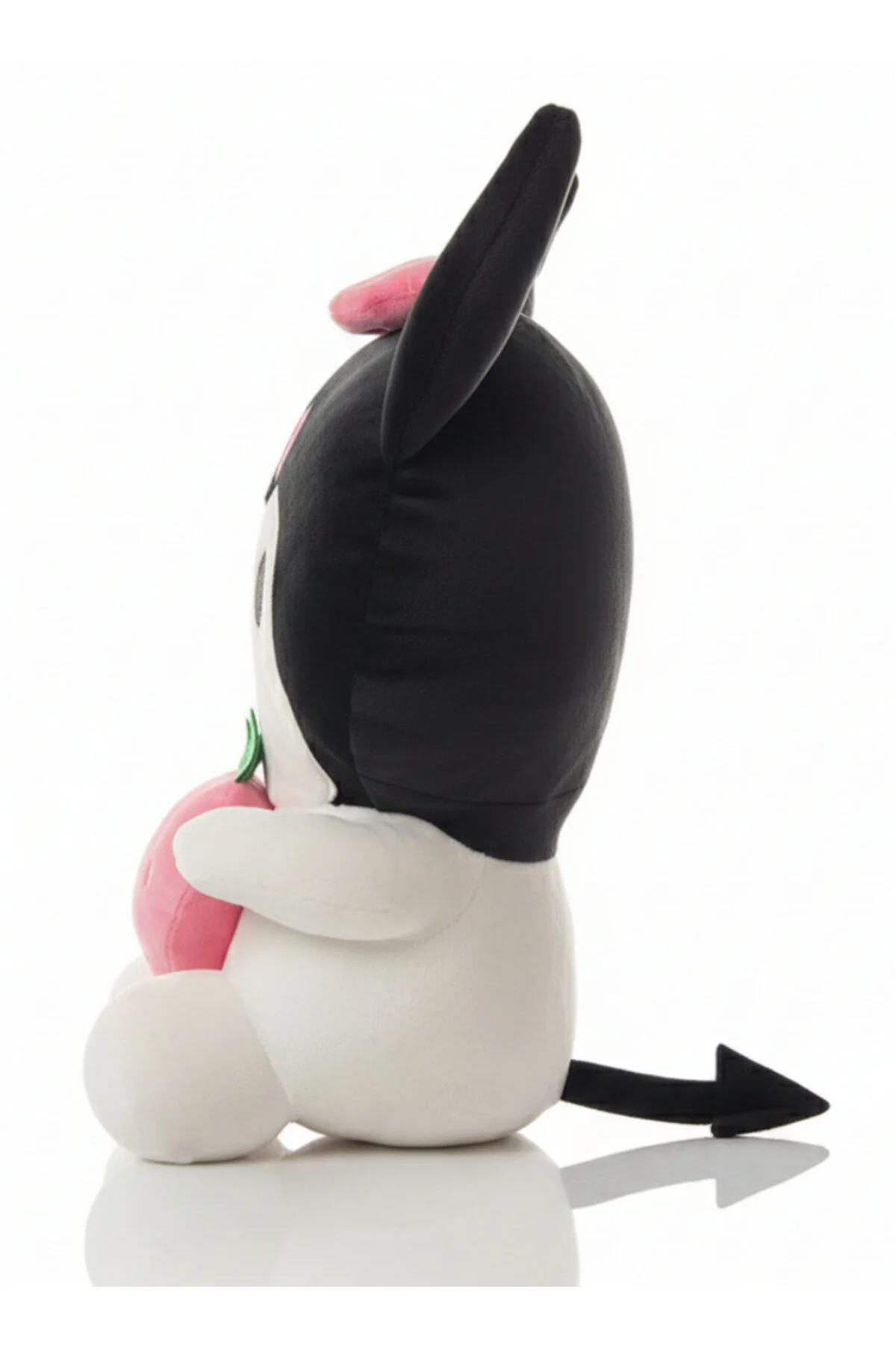 Kuromi Pembe Çilekli 40 Cm Tatlı & Hediye Edilebilir Oyuncak Siyah