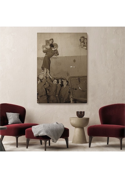 Es10 Marlene Dietrich Tutkuyla Öpüşerek İkinci Dünya Savaşından Eve Döndü Kanvas Tablo-5269 (35 x 50)