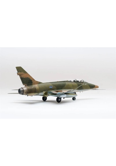 1/72 F-100f Super Sabre Savaş Uçağı Maketi, Trumpeter 01650