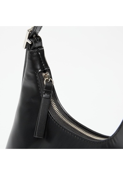 Calvin Klein Emblem Hw Lthr Mını Siyah Kadın Omuz Çantası