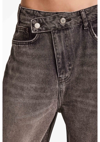 Itsbasic Kadın Koyu Kahve 4s6-16 Mega Baggy Fit Kemer Detaylı Bol Kesim Denim Jean