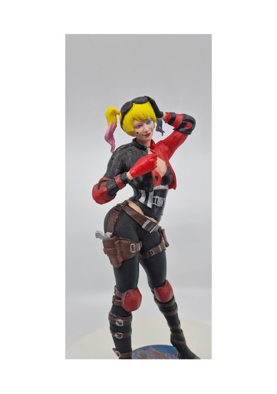 Harley Quinn Büyük Figür 27 Cm