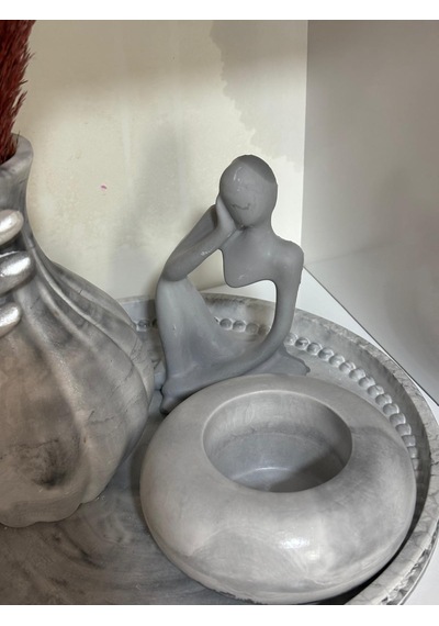 Dekoratif Sunum Tabağında 3 Lü Set Büyük Boy Vazo ,mumluk Ve İnsan Figürü Gri