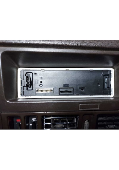 Opel Corsa A Kasa Teyp Çerçevesi
