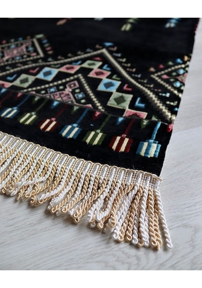 Erkekler İçin Seccade Takke Tesbih Hediyelik Seti Kilim Desenli Kadife Astarlı Seccade, 33 Lü Erkek Tesbihi, Takke Ve Özel Kutu Siyah Erkekler İçin Seccade Takke Tesbih Hediyelik Seti Kilim Desenli Kadife Astarlı Seccade, 33 Lü Erkek Tesbihi, Takke Ve Özel Kutu Siyah