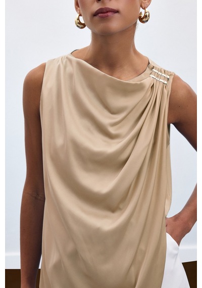 Sateen Aksesuar Detaylı Kolsuz Bluz - Bej-136917 Bej