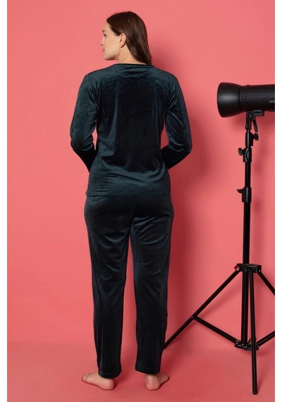 Sude Charme Kadın Kışlık Bisiklet Yaka Kadife Pijama Takımı A301/505- 1 Adet Koyu Yeşil Sude Charme Kadın Kışlık Bisiklet Yaka Kadife Pijama Takımı A301/505- 1 Adet Koyu Yeşil