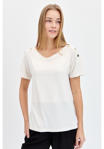 Kadın Sıfır Yaka Omuzları Düğmeli Tshirt Ekru Ekru Kadın Sıfır Yaka Omuzları Düğmeli Tshirt Ekru Ekru