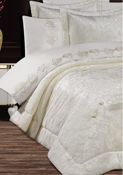 Goldroom Hoem İmperial 10 Parça Nakışlı Nevresim Takımılı Battaniyeli Kadife Çeyiz Seti Krem