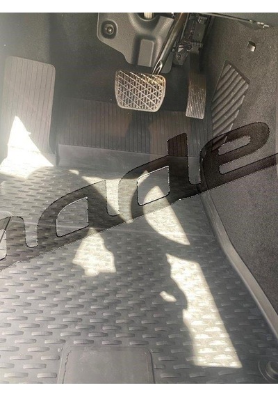2019-2020 Mercedes B Serisi 3d Kauçuk Kokusuz Havuzlu Pas
